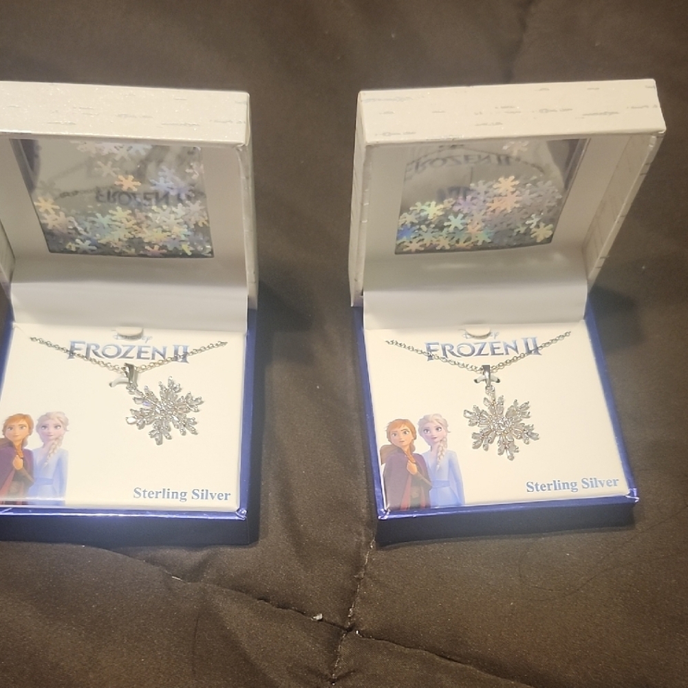 Frozen II 925 Sterling Silver Snowflake Necklace NWT
